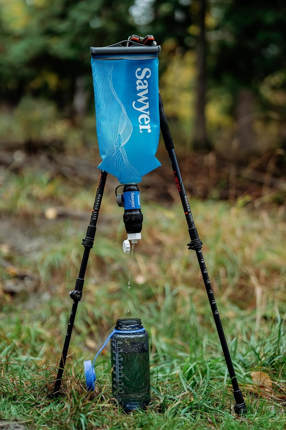 Sawyer Squeeze Water Filtration System(2 L Premium Bladder  Blue)