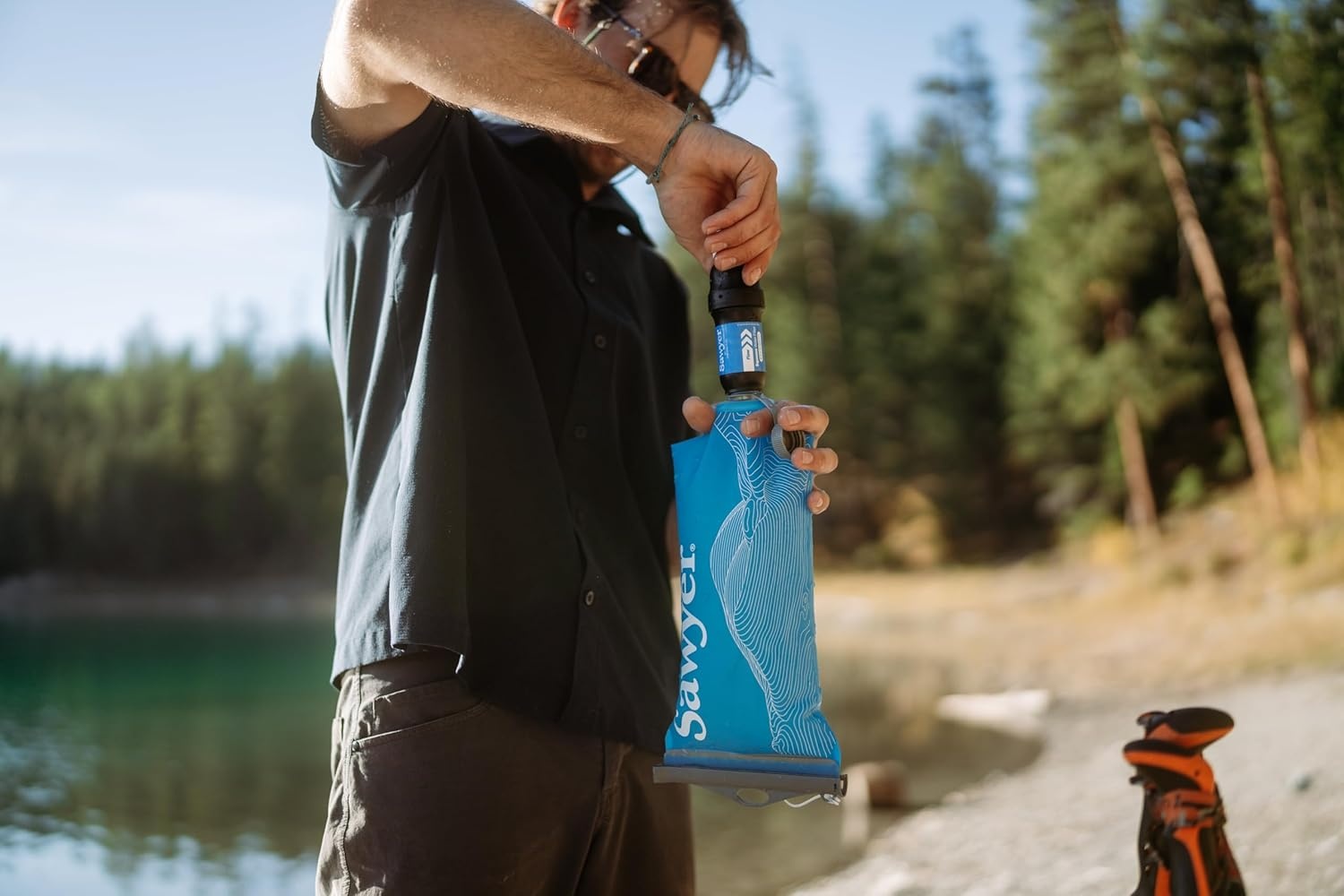 Sawyer Squeeze Water Filtration System(2 L Premium Bladder  Blue)