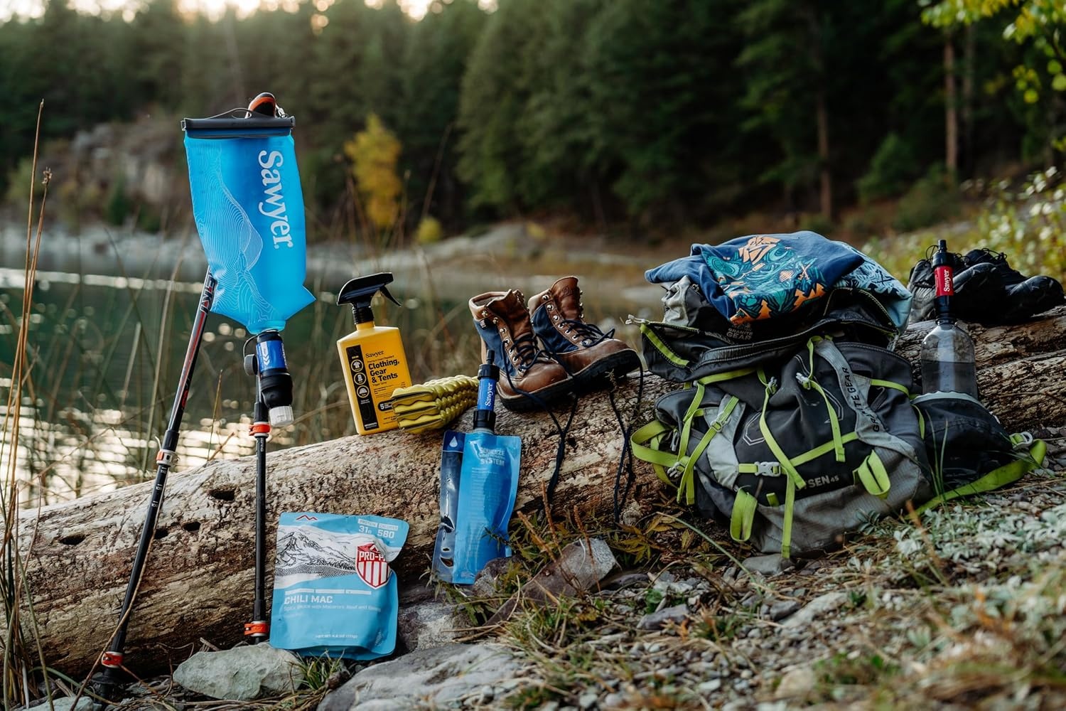 Sawyer Squeeze Water Filtration System(2 L Premium Bladder  Blue)